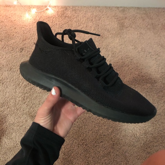 Adidas black tennis shoes - Picture 2 of 5